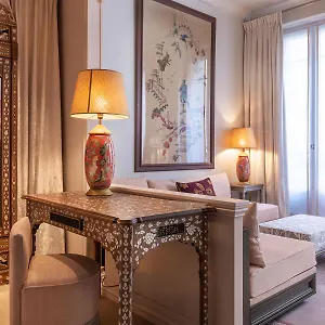 ***** Hotel De Montesquieu France